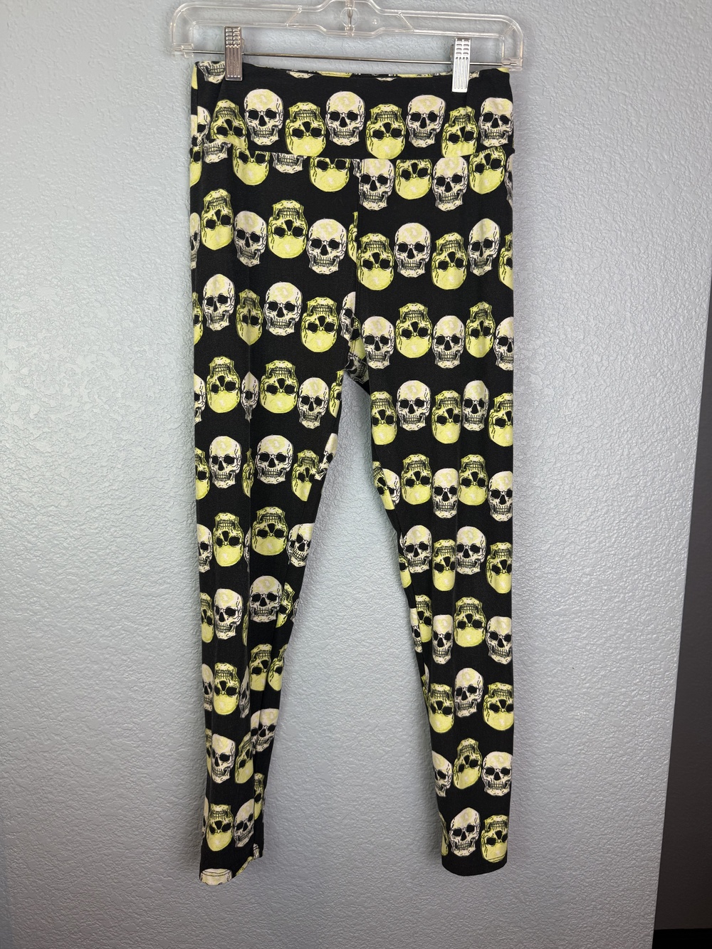 LuLaRoe Leggings Womens One Size Neon Skull Pattern Halloween Stretch Pants